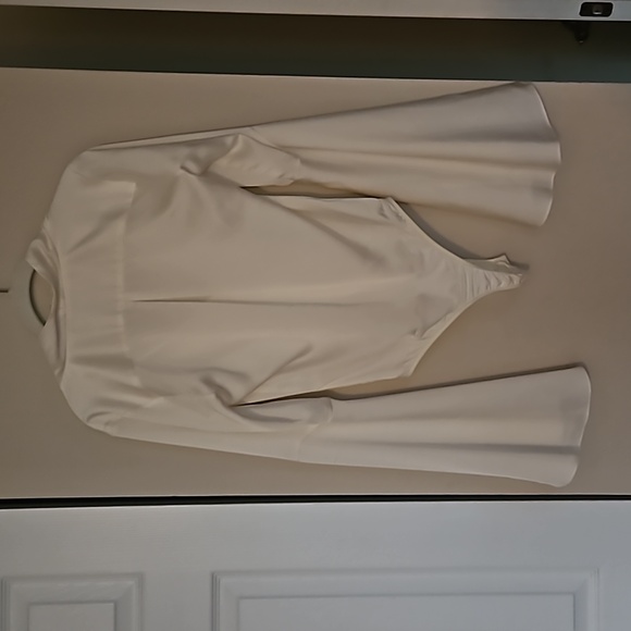 MARCIANO Bodysuit Petal Passion Bell-sleeve Surplice Chest Drapped Collar Ivory - Picture 6 of 13